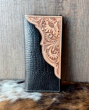 Load image into Gallery viewer, Black Tooled Leather Wallet
