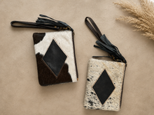 Load image into Gallery viewer, Wristlet
