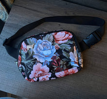 Load image into Gallery viewer, Floral Cross Body Bag
