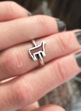 Load image into Gallery viewer, Delicate Sterling Silver Steer Ring
