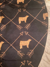 Load image into Gallery viewer, Heifer &amp; Arrow Tree Skirt
