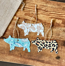Load image into Gallery viewer, Metal Swine Ornaments - 4 Pack
