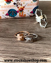 Load image into Gallery viewer, Square Heifer Ring
