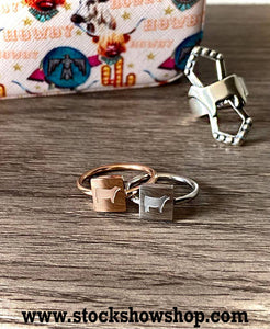 Square Heifer Ring
